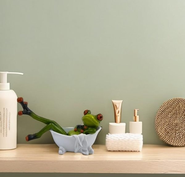 Goodsright Decor Frog Figurines Decor Funny Cute Craft Resin Frog Sculpture Statue for Home Office Desk Tabletop Bathroom Decoration, Ornament Gift (Fishing Frog)