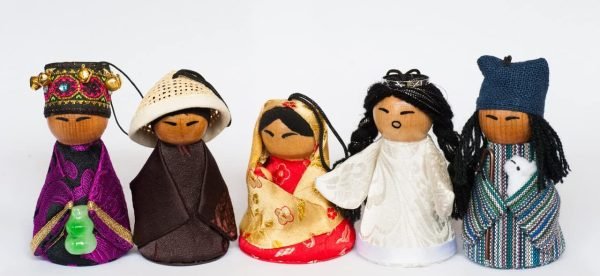 Goodsright Decor Handcrafted Asian Christmas & Nativity Ornament Set