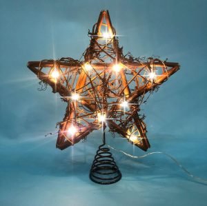 Goodsright Decor Christmas Tree Topper Farmhouse Christmas Decor Christmas Tree Decorations Rattan Natural Christmas Tree Star with 10 Warm LED Lights for Rustic Christmas Ornaments Holiday Seasonal Decoration 10 Inch