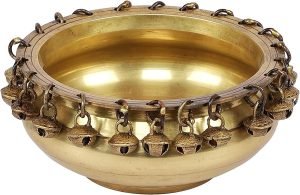 Goodsright Decor A Beautiful Pure Brass Urli Ethnic Traditional Bowl with Bells Showpiece, 1 Piece