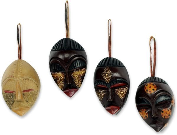 Goodsright Decor Decorative Christmas Wood Hanging Holiday Ornaments, Assorted 'Celebration Masks' (Set of 4)
