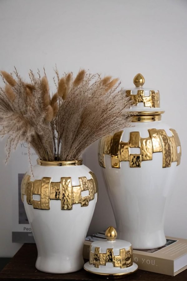 Goodsright Decor Modern Ginger Jars, vases with lids, Storage Jars for Home Decor, Gilded Decorative Ginger Jars (White, Small)