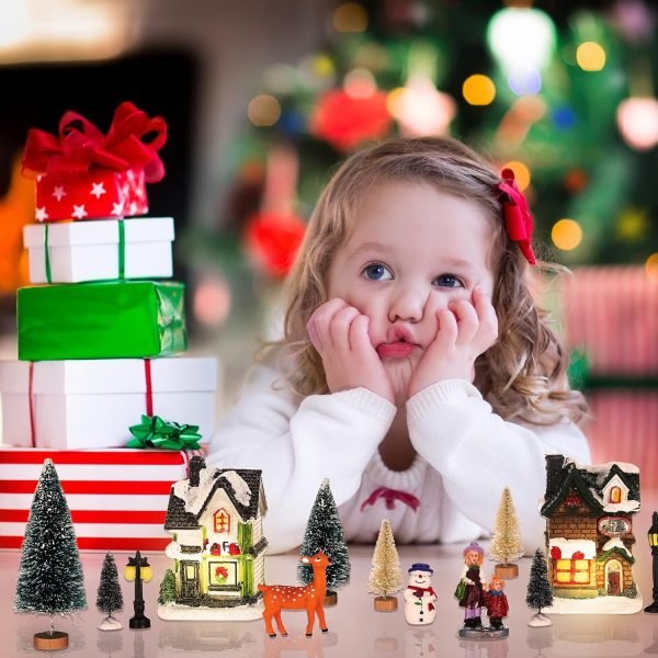 Goodsright Decor 31 Pcs Christmas Village Figurines Decoration Set Lighted LED Christmas Village Houses with Figurines and Snow Blanket Roll for Christmas Town Scene Desktop Ornaments Battery Operated Landscape Decor