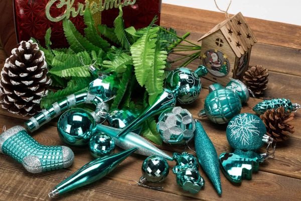 Goodsright Decor 54 Pieces Assorted Christmas Ornaments Tree Decoration Baubles in Gift Box (Champagne, Gift Box)
