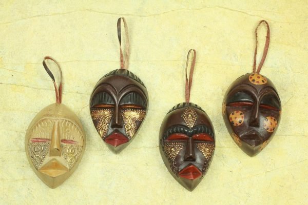 Goodsright Decor Decorative Christmas Wood Hanging Holiday Ornaments, Assorted 'Celebration Masks' (Set of 4)