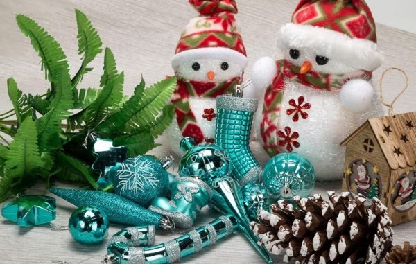 Goodsright Decor 54 Pieces Assorted Christmas Ornaments Tree Decoration Baubles in Gift Box (Champagne, Gift Box)