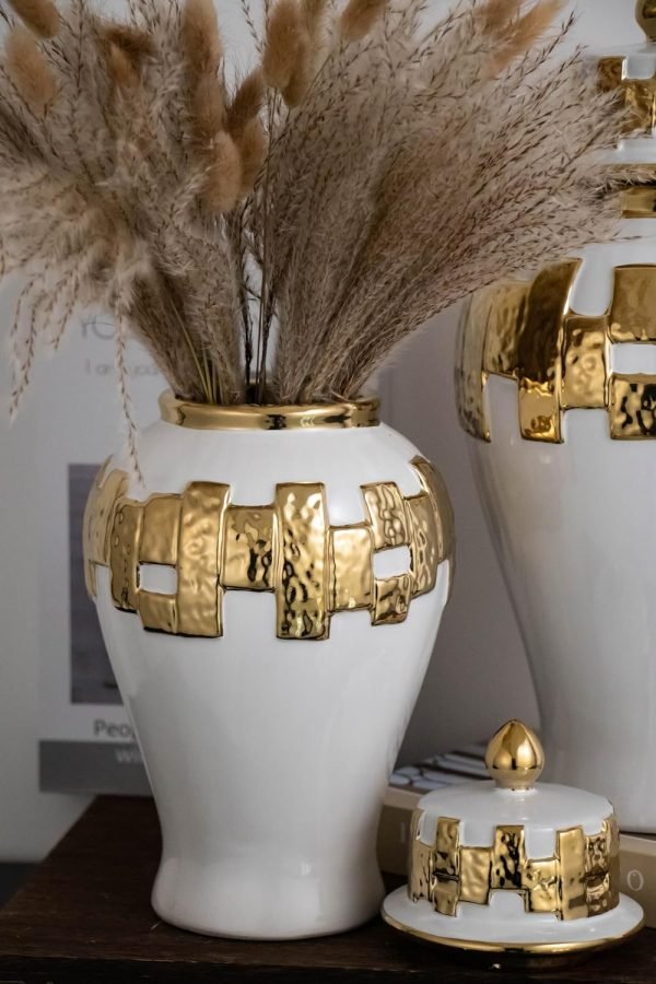 Goodsright Decor Modern Ginger Jars, vases with lids, Storage Jars for Home Decor, Gilded Decorative Ginger Jars (White, Small)