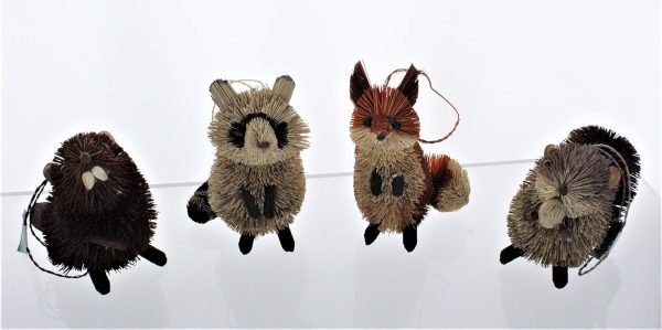 Goodsright Decor Holiday Decorative Buri Woodland Animal Hanging Accessory Christmas Tree Ornament Set with String Hanger (4 Pack)