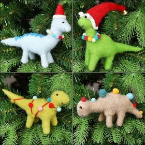 Goodsright Decor Christmas Felt Dinosaurs Ornaments Set of 4, Xmas Wool Dinosaur Hanging Decor, Felt Animal Crafts Woodland Cute Christmas Tree Wreath Decor for Home Dinosaur Themed Birthday Party Supplies